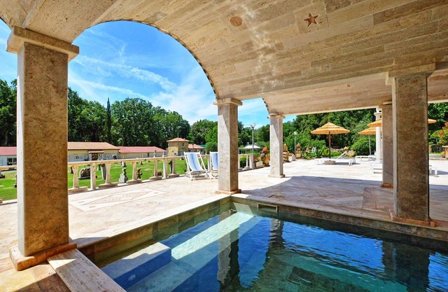 Bonito apartamento para 8 personas con piscina
