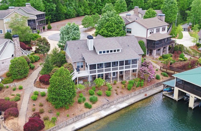 Hermoso lago Burton Lakefront Home