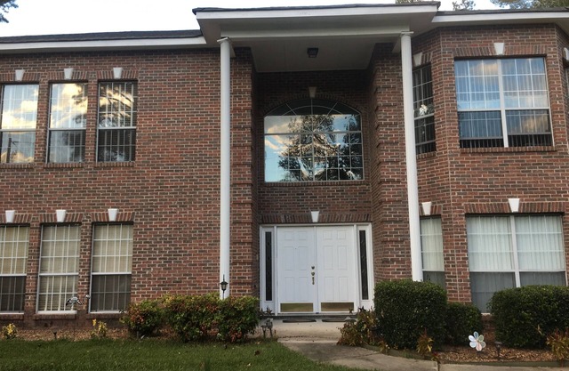 Hermosa casa del lago aproximadamente a 10 minutos del aeropuerto internacional ATL-20 min. Término nacional