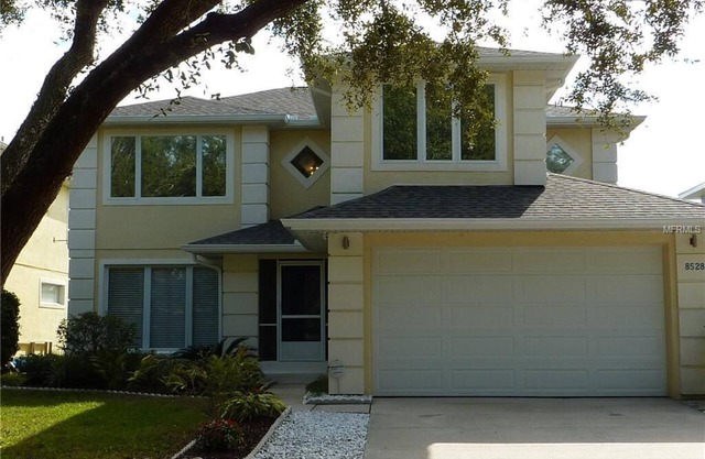 Hermosa vista de Lakeview, 5 habitaciones, 4 baños, orientación sur, piscina / spa