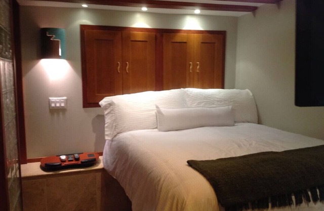 Hermosa y moderna unidad de suegros de estilo europeo-Albany / Tropical Yard