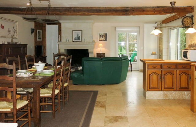 Maravillosa casa de vacaciones privada para 6 personas con WIFI, TV, terraza y mascotas permitida