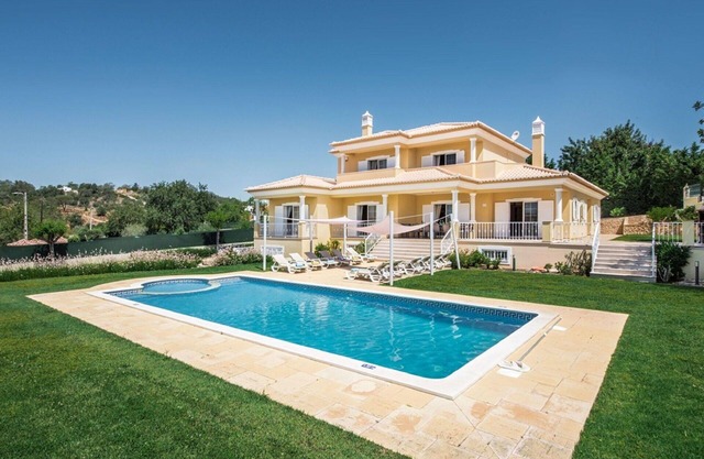 Preciosa casa de vacaciones privada con A/C, piscina privada, WIFI, TV, terraza y vista panorámica