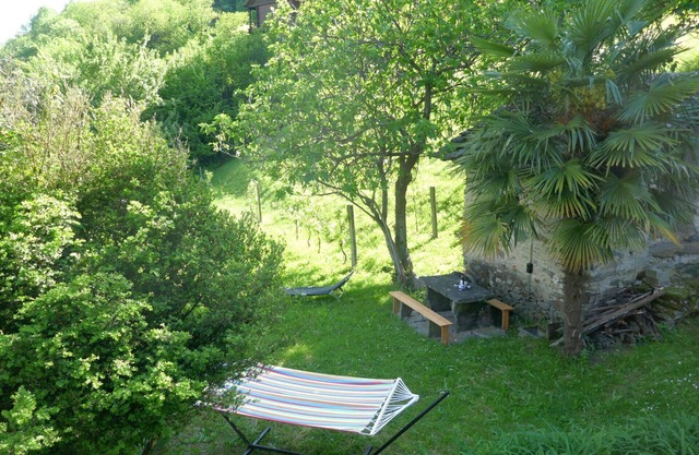 Maravillosa casa de vacaciones privada para 6 personas con WIFI, TV y patio