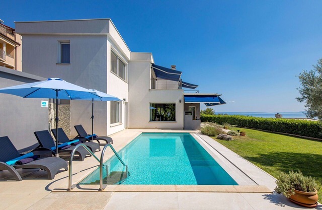 Maravillosa casa de vacaciones privada con WIFI, A/C, piscina privada, TV, terraza y aparcamiento