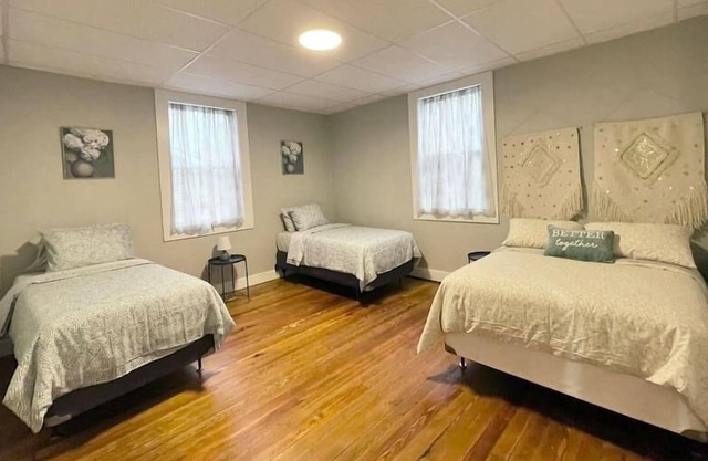 Beautiful Remodel in Franklin, 2bd/2 Full Baths!