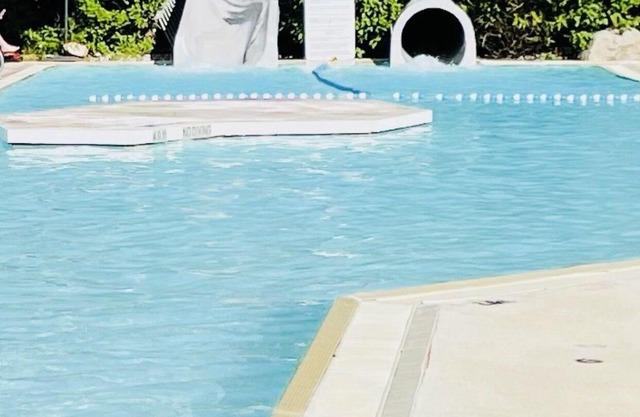 Beautiful Ski In/Out Riverside Retreat at the Base of Panorama ♥️♥️