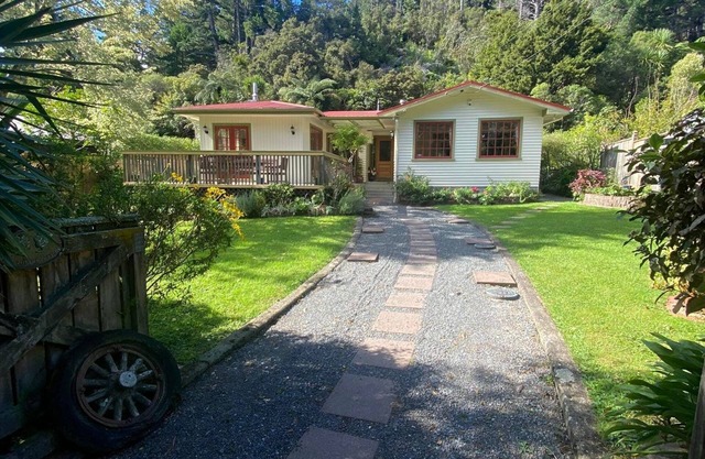 Hermosa casa espaciosa en una gran sección privada