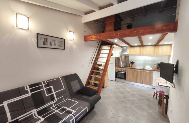 Beautiful T2 in residence with swimming pools