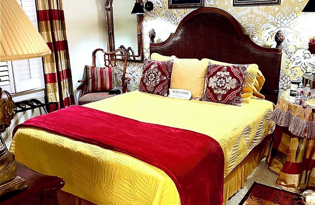 Beautiful totally remodeled 2 BR property near everything!