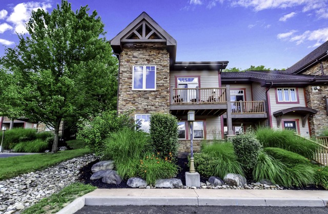 Beautiful townhouse available for ‘24-‘25 Ski Season!