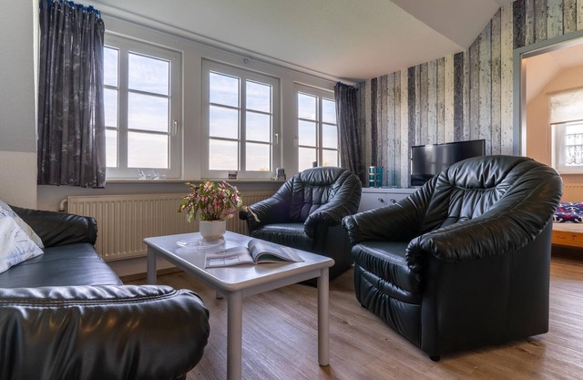 Beautiful vacation apartment on a horse farm on the edge of the harbor town of Tönning