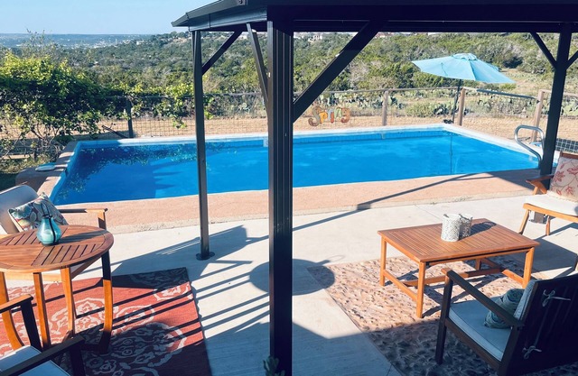 Piscina, bañera de hidromasaje, vista ESPECIAL, alquiler por 1 precio completo en la habitación y obtenga el segundo dormitorio por $ 50. 00!