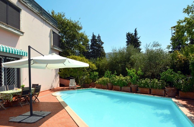 Preciosa casa de vacaciones para 6 personas con WIFI, piscina privada, TV, terraza y aparcamiento