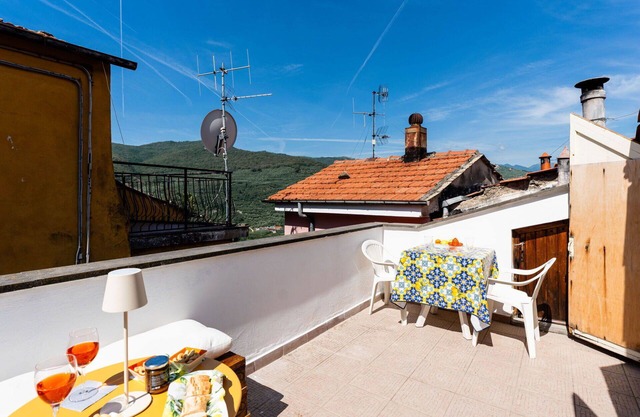 Preciosa casa de vacaciones con A/C, WIFI, TV, terraza, mascotas permitida y vista panorámica