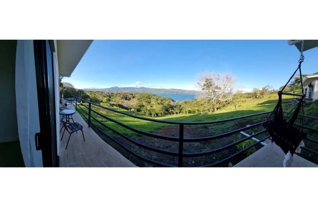 Beautiful villa in front of lake Arenal Apt. #1