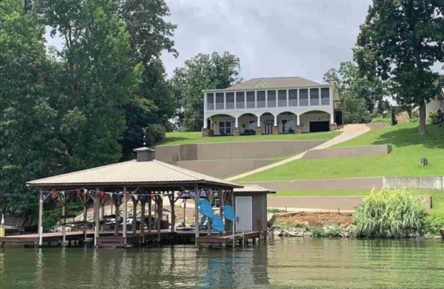 Beautiful waterfront home with year-round water ~ Sleeps 14