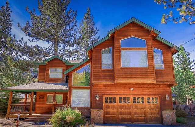 Beaver Brae Lodge - 5-Star / Pool Table