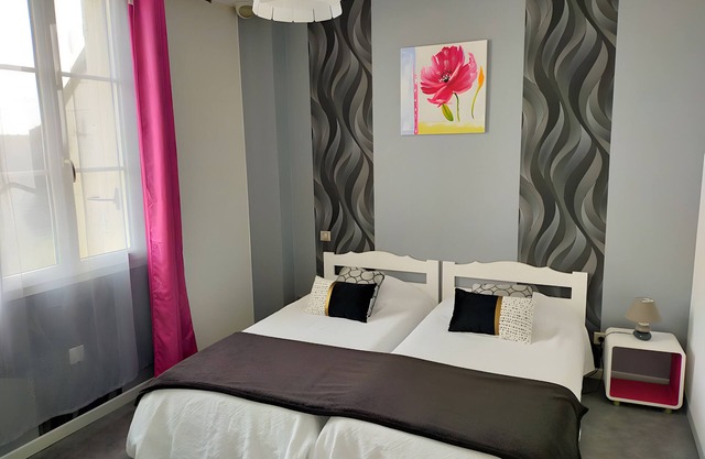 Bed and Breakfast 'Les Chambres Du Faubourg 2' con Jardín Privado y Wi-Fi