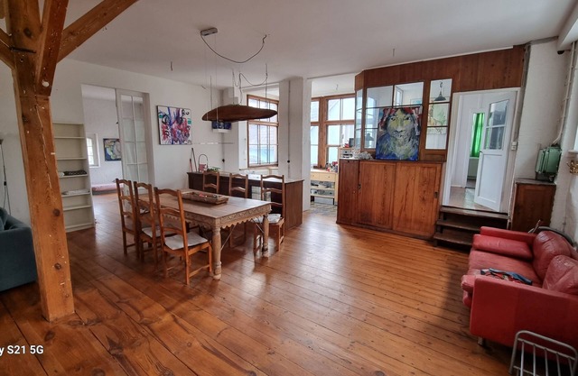 Bele floor with a beautiful lake view