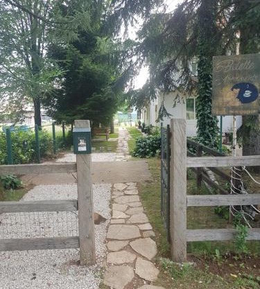 Belette Apartments & Park