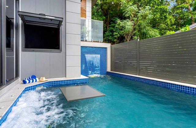 Belle Escapes Bluewater Breeze