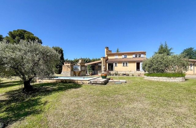 Belle maison accès étang