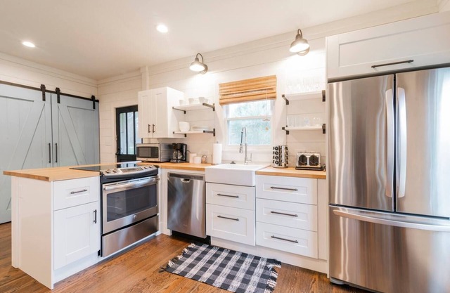 Belmont Bungalow - close to downtown