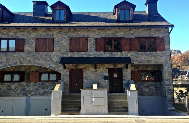 Casa de vacaciones en Escarrilla con vistas a los Pirineos