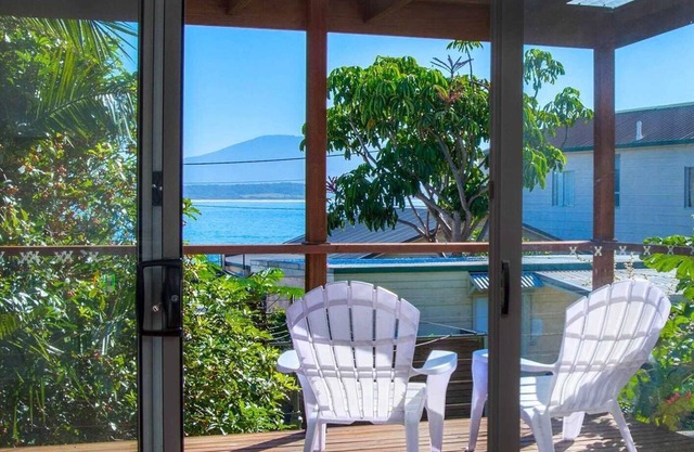 Bermagui Bay Beach House. Bungalow in the Heart of Bermagui