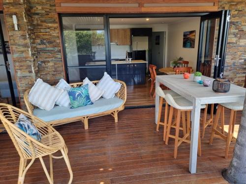 Bermagui Coastal Hideaway - Pet Friendly