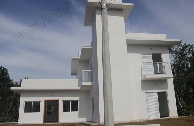 Bertioga, playa de Guaratuba, Costa del Sol - Casa grande, nueva, 4 suites con piscina