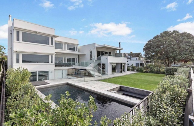 Bespoke Stays - Your Christmas Escape