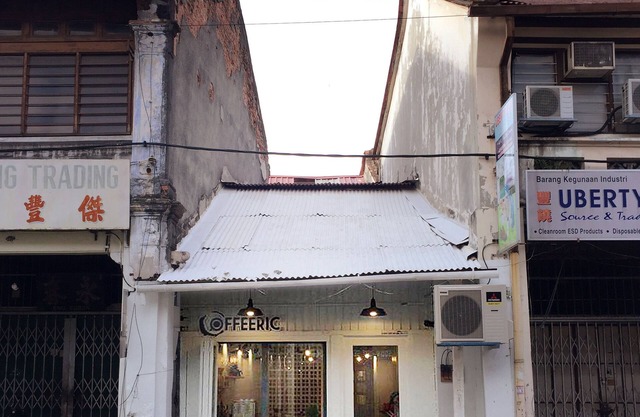 Mejor ubicación Cafe adjunto casa de familia