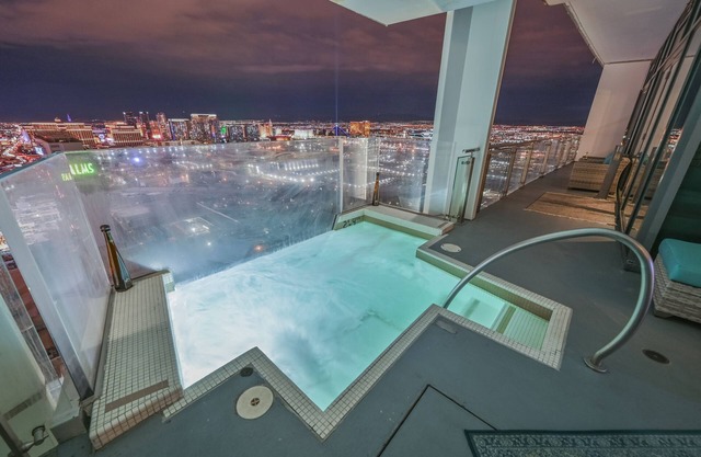 Best View In Las Vegas! Over 500 FEET IN THE AIR!!