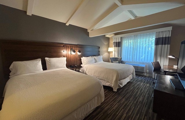 Four Points by Sheraton Melville Long Island
