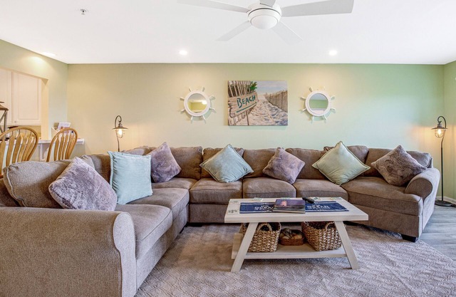 Bethany Bay second floor condo with pool, high-speed WiFi, central AC, & W/D