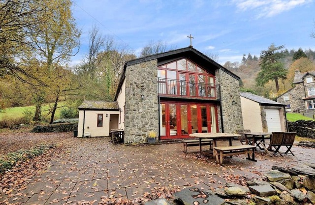Betws Y Coed Holiday Home by Guestz