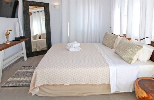 BH058 - C - Suite Mykonos