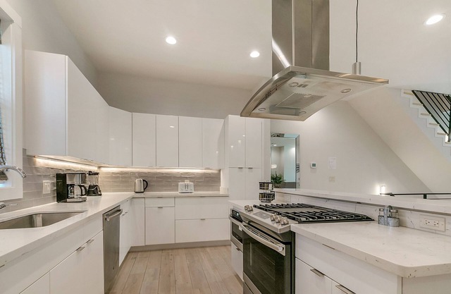 Bienville Inviting 4 Bedroom near City Amenities