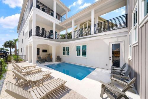 Big Beach Watch near beach private pool sleeps 21