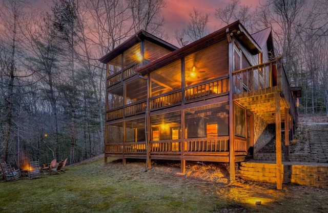 Big Buck Lodge- Porche proyectado | Pozo de fuego | Área de aventura de Aska