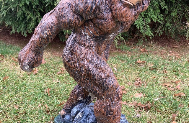 Big Foot's Retreat- is in walking distance of Cumberland Point Recreation Area