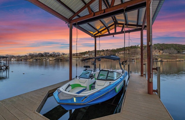 Big Horn - Lake Front & Boat slip!