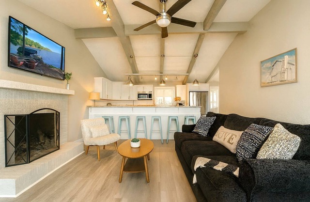 Big Water View Lake Home in Mooresville, North Carolina