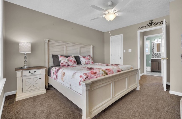 Bigger and Better BNB Mid-Term Stay with King Bed