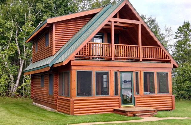 CABINA DE REGISTRO EN EL LAGO HURON Centrado entre la ciudad de Mackinaw y Cheboygan