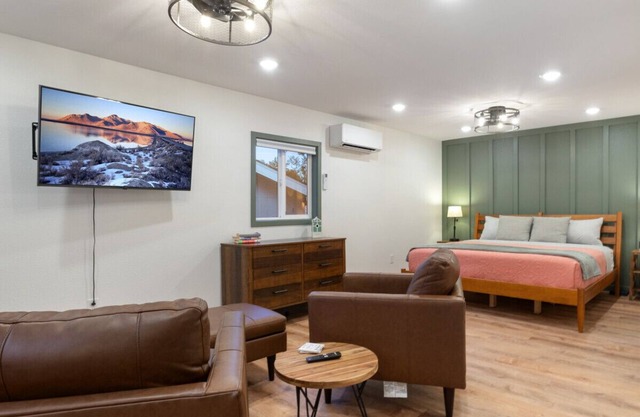 Birdie Retreat-Lakeview, Pet Friendly, Fire Pit