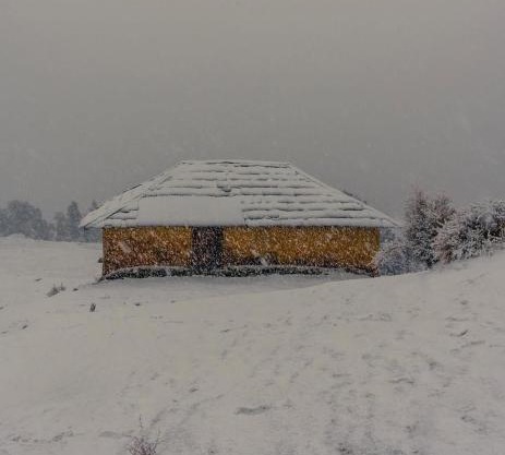 Birni Camping and Mudhouse