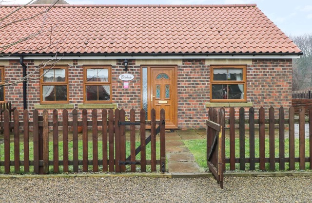 Obispo Cottage, SKINNINGROVE